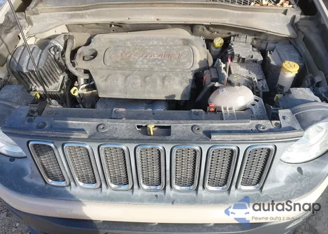 2015 Jeep Renegade Latitude из США, поврежденный, VIN ZACCJABT1FPB44408